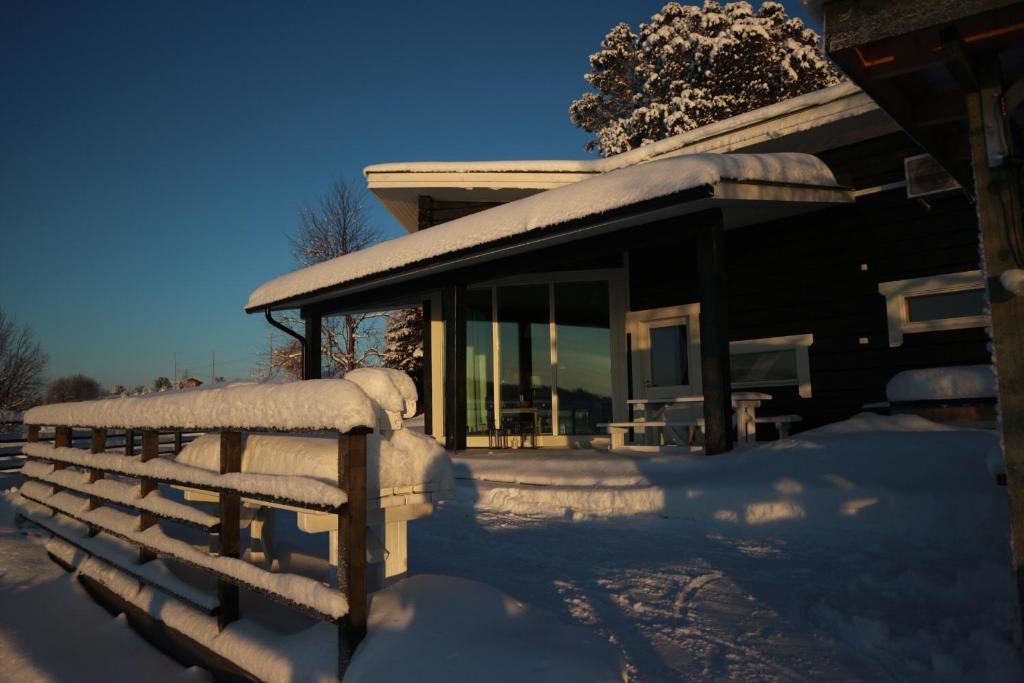 Дома для отпуска Riverside Cottage Aalto Borealis Кеминмаа